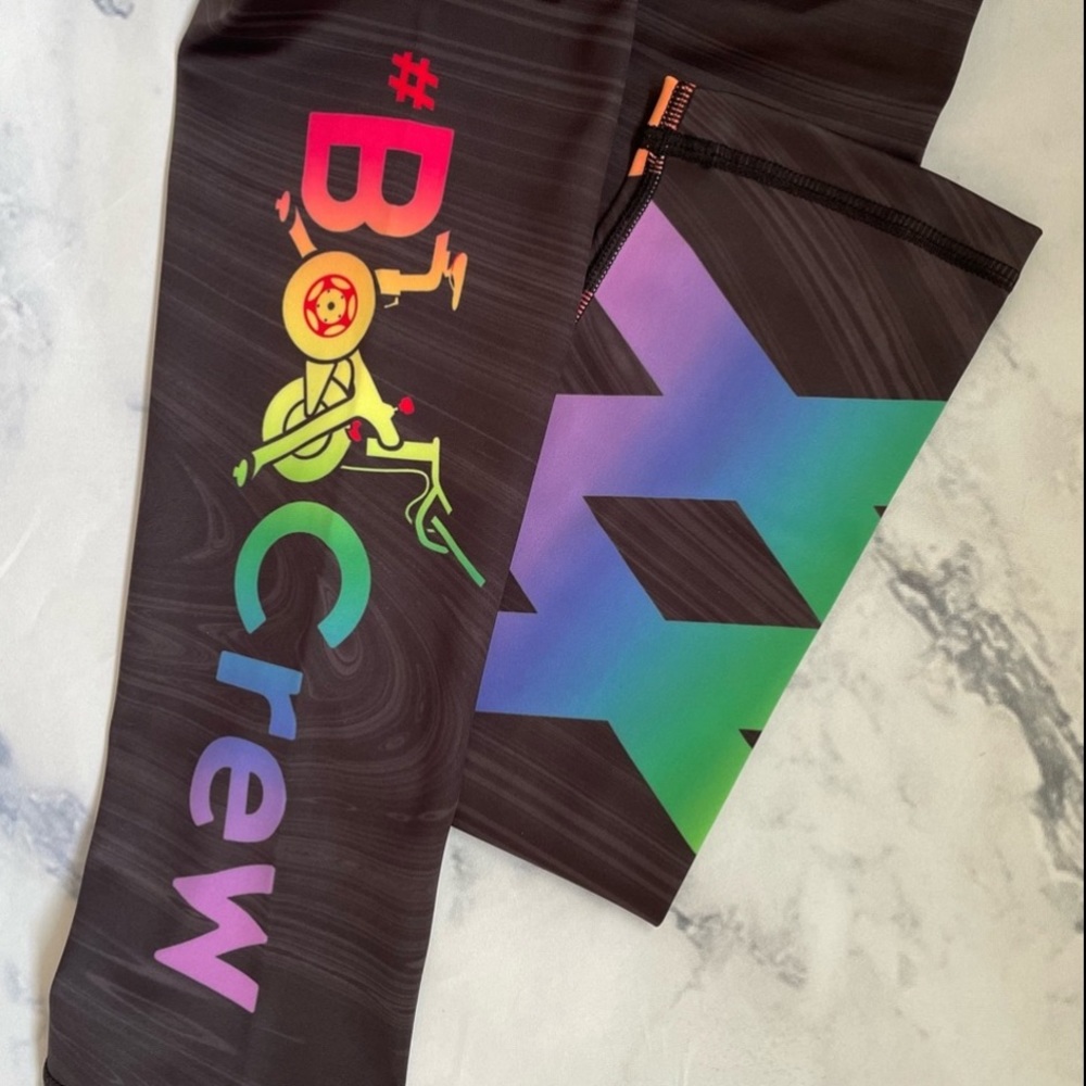 BNWT Peloton Boocrew Miami Fitwear  Kali Leggings size Medium